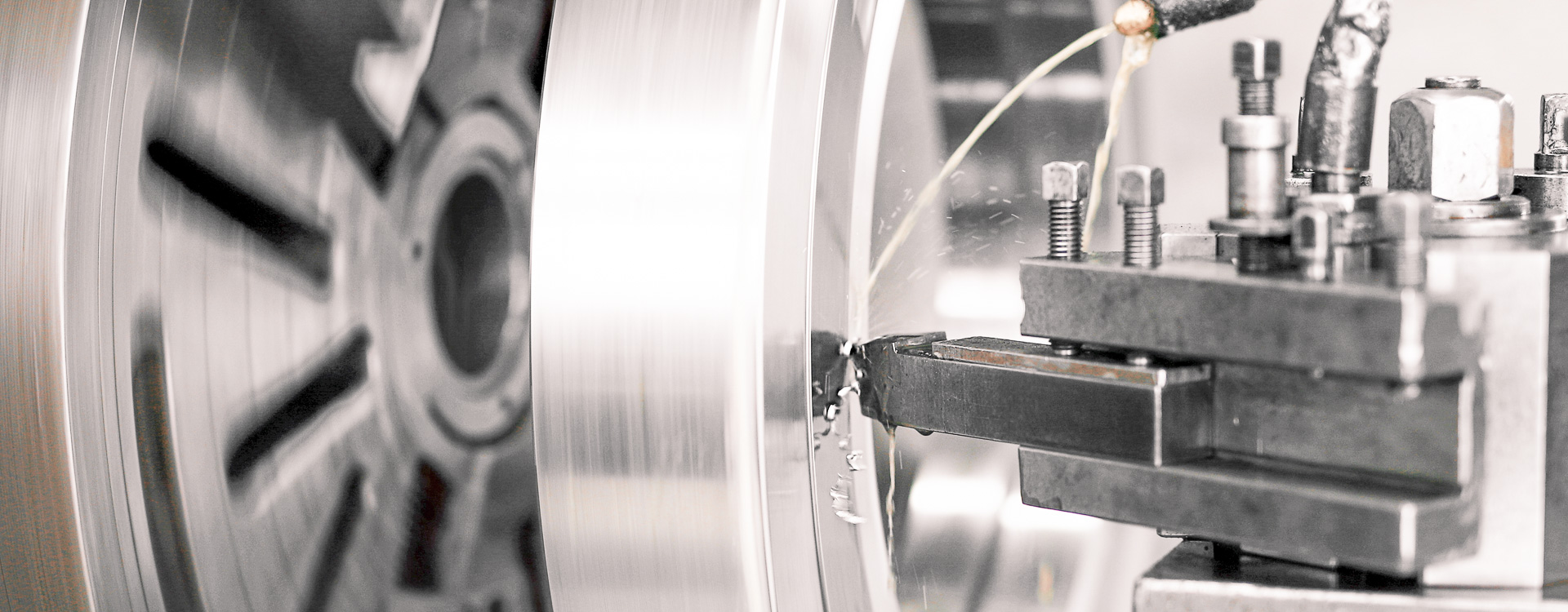 Drehen, Fräsen, Mehrspindelbohren (Perforieren), Stanzteile & Schweißbaugruppen sowie Aluprofiltechnik